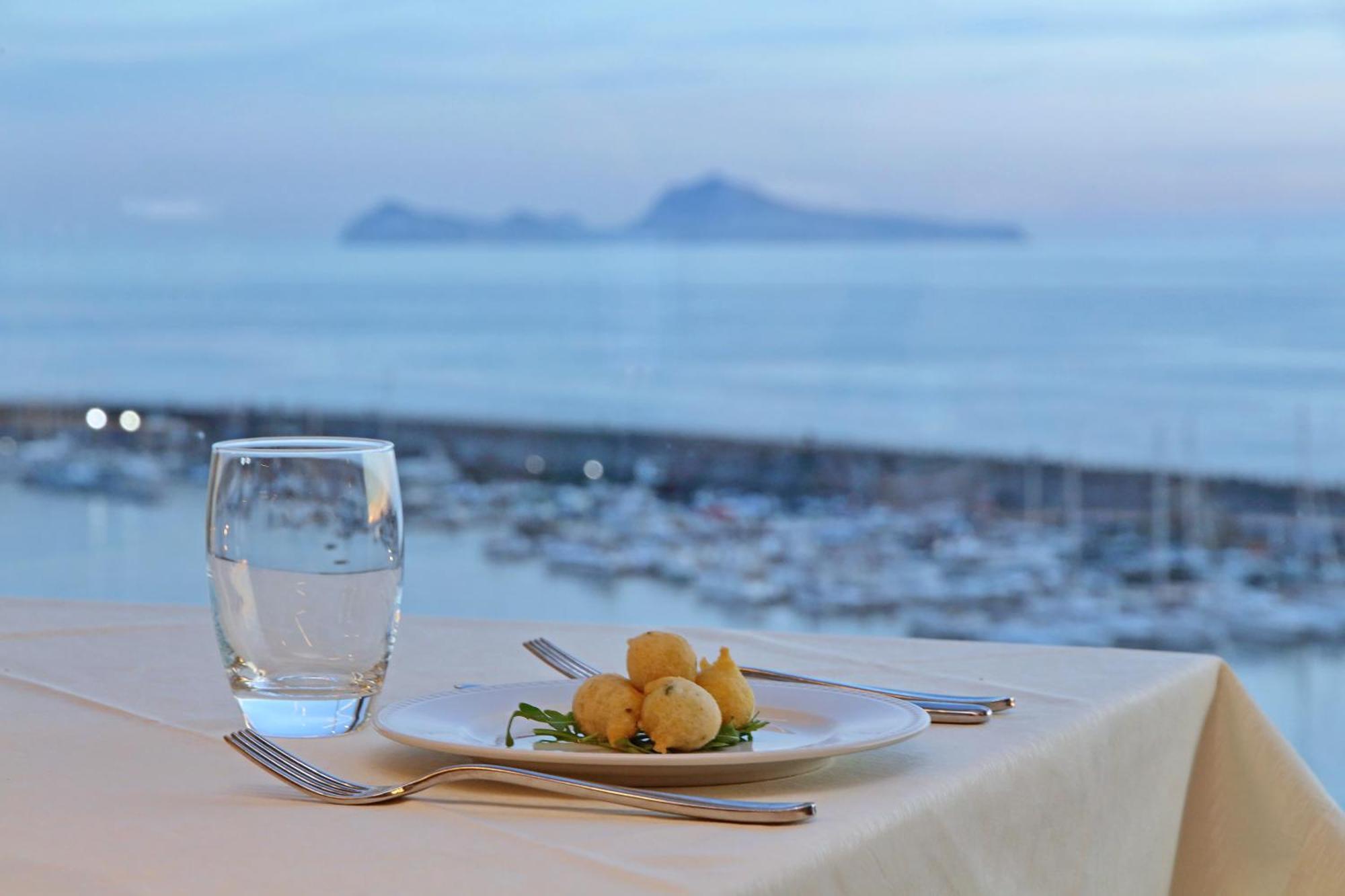 Hotel Poseidon Торре-дель-Греко Экстерьер фото
